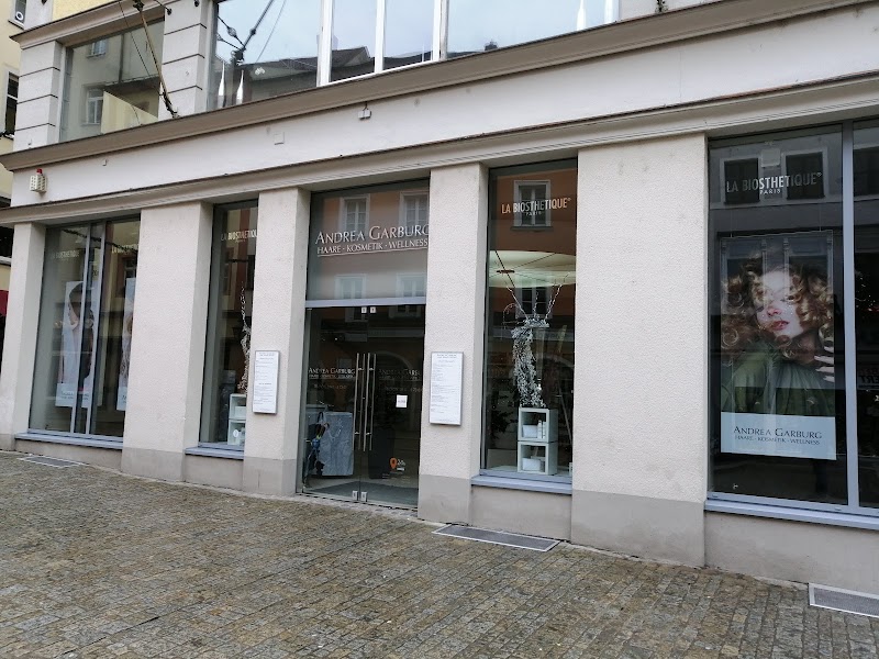 Andrea Garburg Haare Kosmetik Wellness