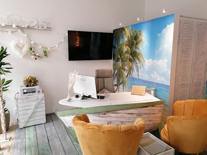 UM DIE WELT - Honeymoon & Meer