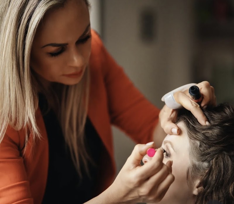 Cady Couture - KOSMETIK, FUßPFLEGE & STYLING / K.Tuchen