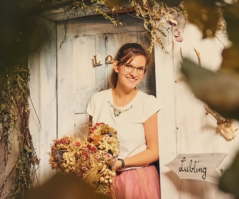 Traurednerin Tabea Lippert - Rede, Moderation, Gesang „Liebeswort & Herzenston"
