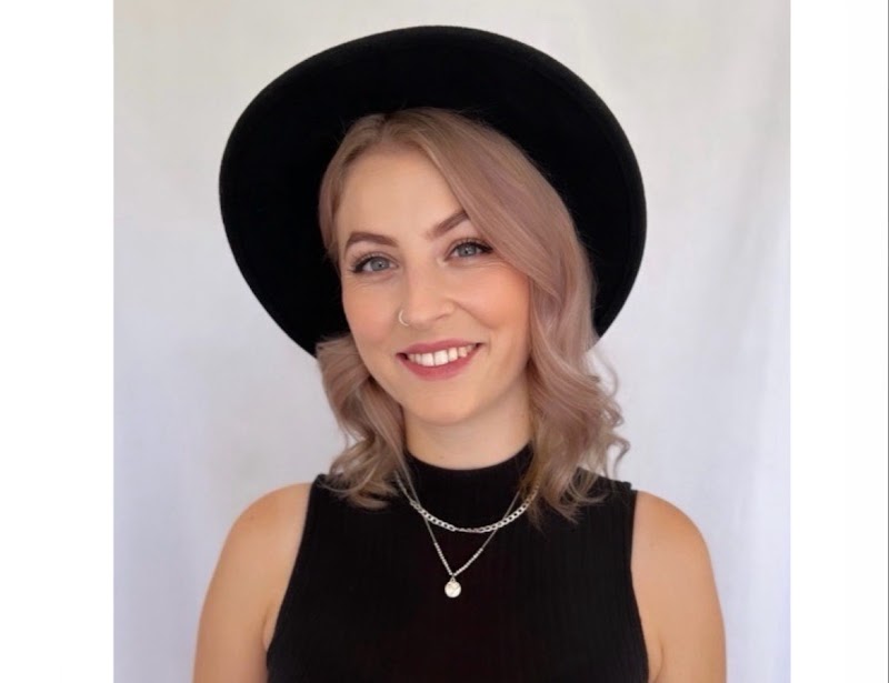 Scherenkunst // Hair & Make-up Artist by Melanie