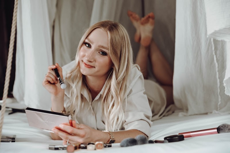 Reger Erika - Make up Artistin