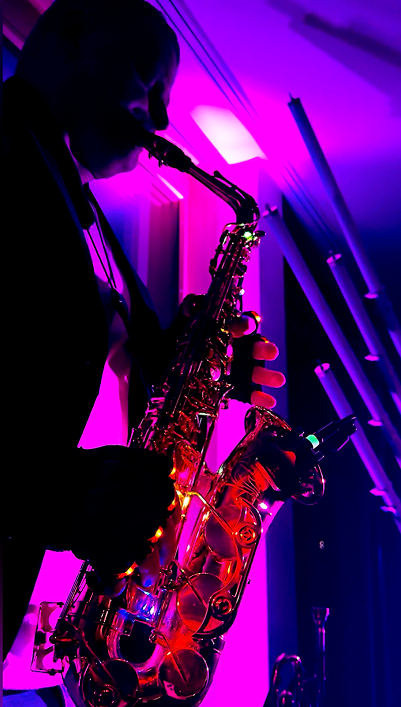 DJ Coachman - Exklusiver Hochzeits- & Event DJ mit Saxophon - Live Act Creator