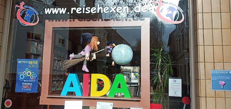 DIE REISEHEXEN | Reisebüro