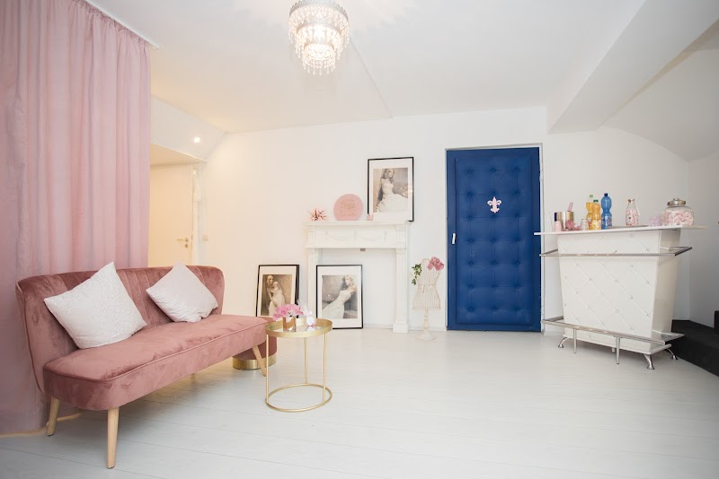 Kurvenreich Brautmoden UG