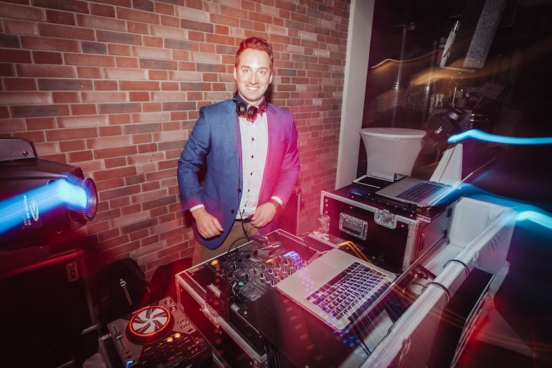 DJ BASTIAN VAN RIDER | Hochzeits- & Event DJ