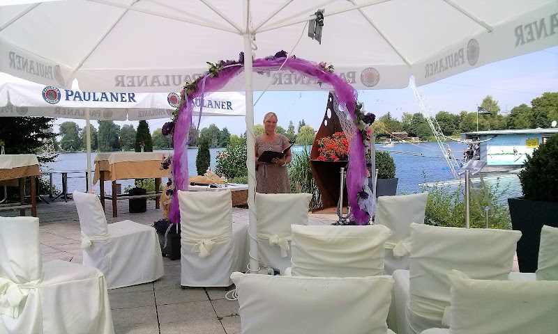 Petra Schauer; Sängerin & Rednerin