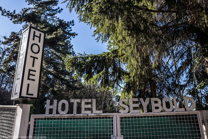 Seybold garni