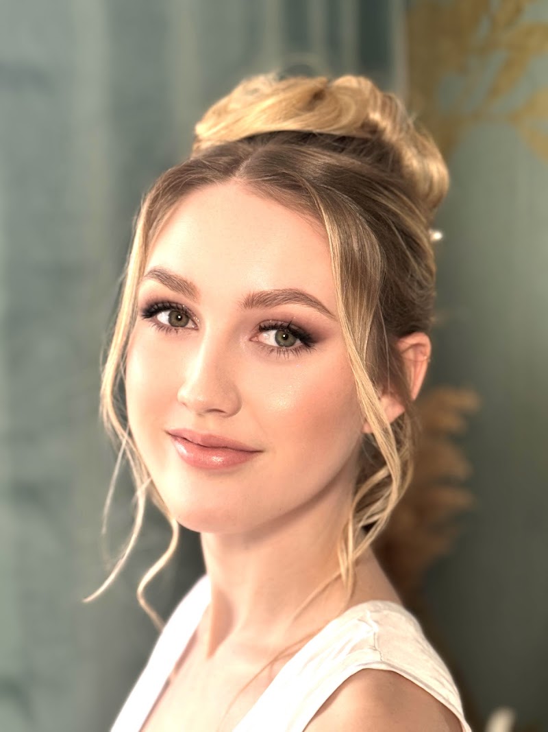 BRAUTSTYLING mobil | München | Natürliche Make-up-Looks & Brautfrisuren | Barbara Stettner