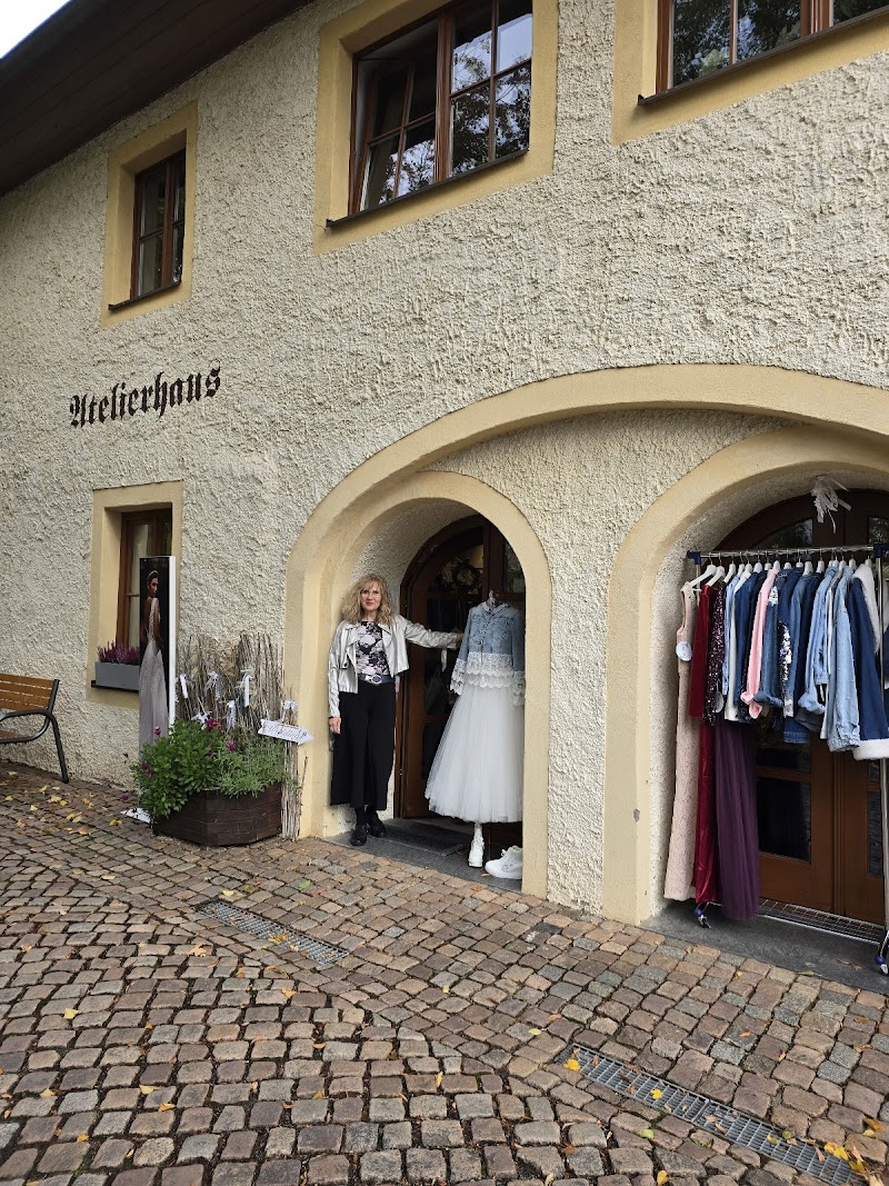 Brautkleider wie neu, Maria Weise