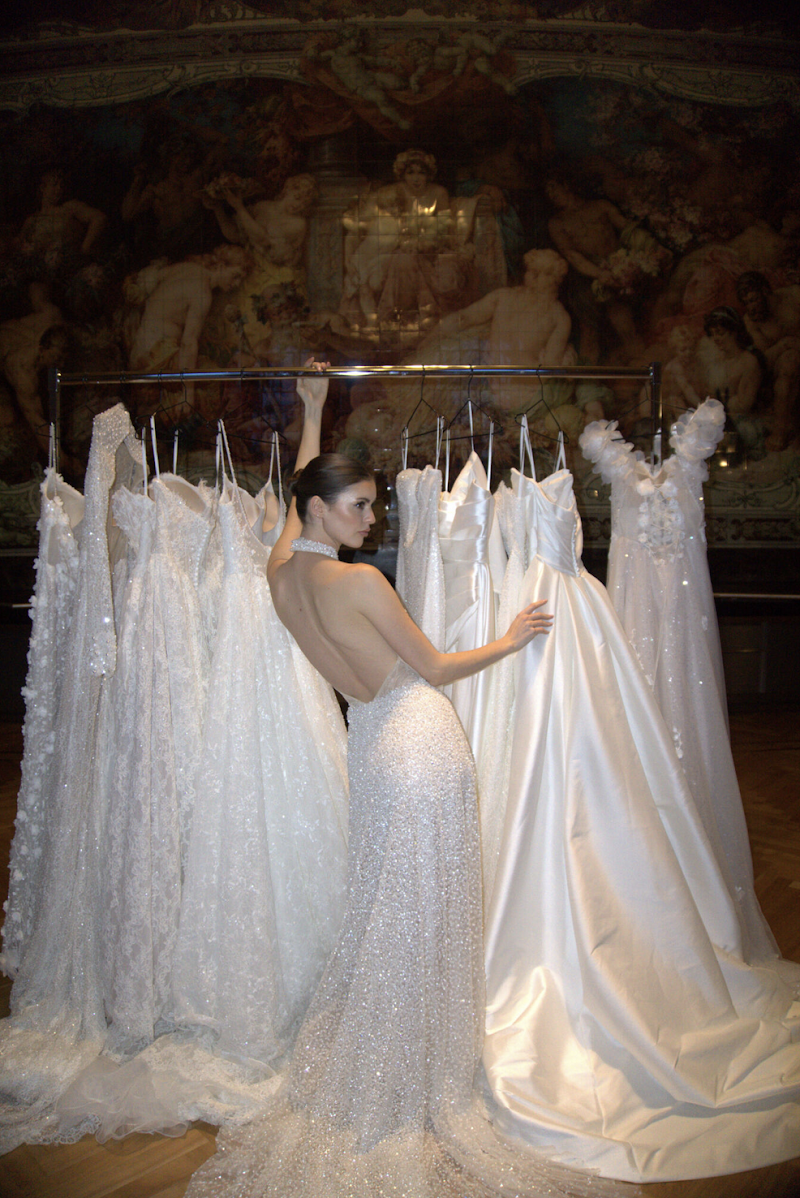 Brautkleider Düsseldorf – IamYours GmbH Brautmoden