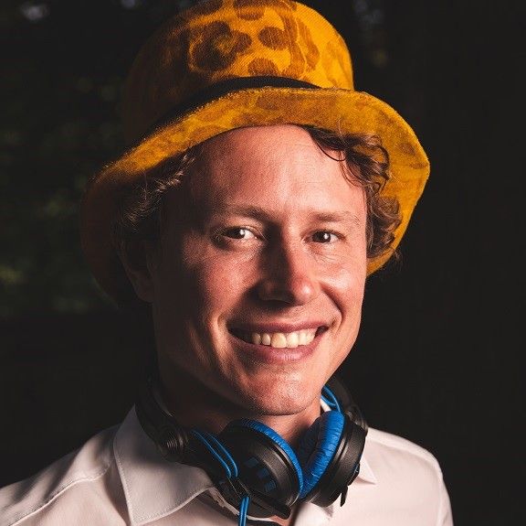 DJ München + Livemusik - Jörn Gropp aka DJ YURN