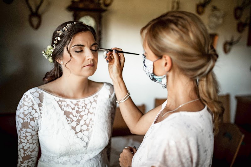 Beauty-Navi Astrid Stiller, mobile Make-up Artist/Visagistin & Hautpflege-Expertin