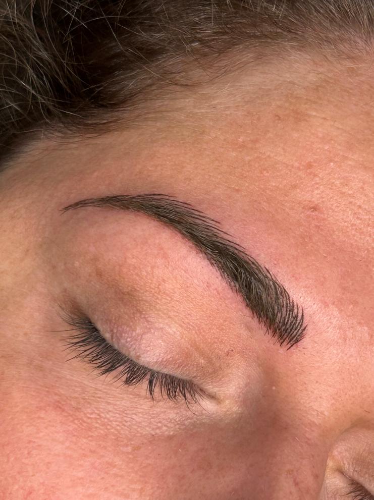 Kosmetikinstitut Ayandeh Beauty - Ihr Experte für Microblading und Micro Needling