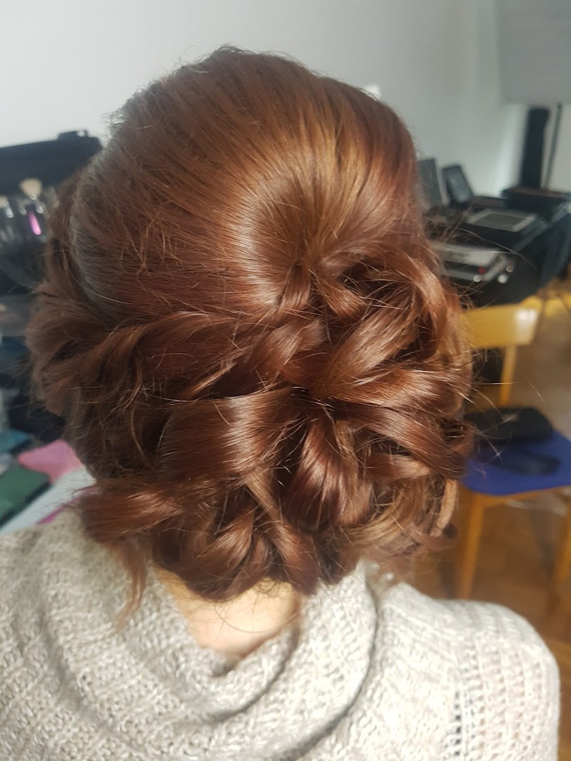 Melanie Draeger Hair Design & Make-up Artist