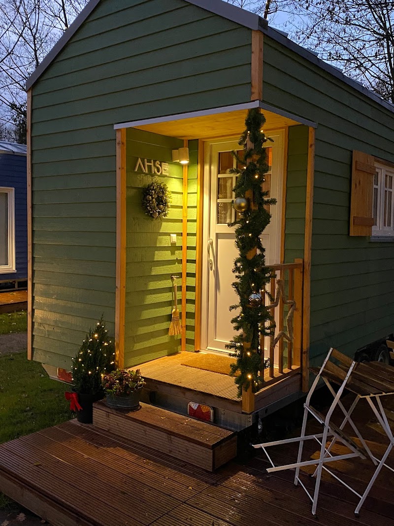 PIER9 - TINY HOUSE HOTEL