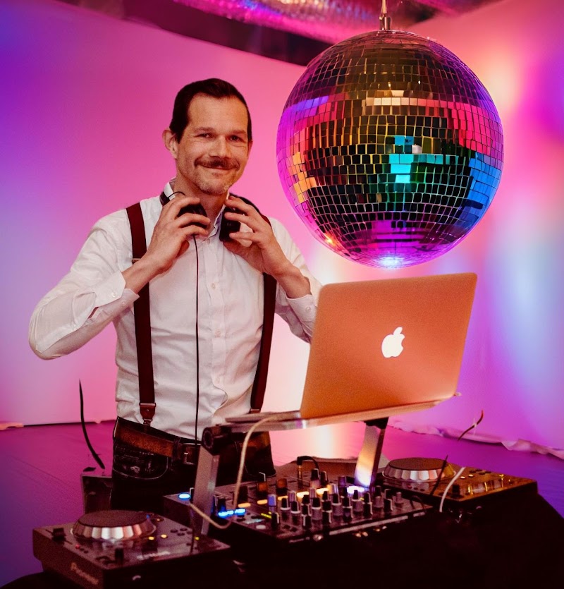 DJ MR. GOODTIME | Event- & Hochzeits DJ Dresden