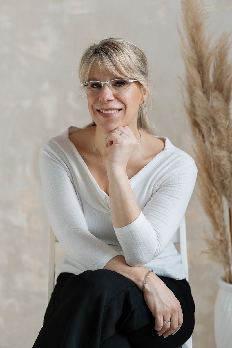 Jana Rohland, mobil für Brautstylings und Businessbuchungen in Berlin und Brandenburg