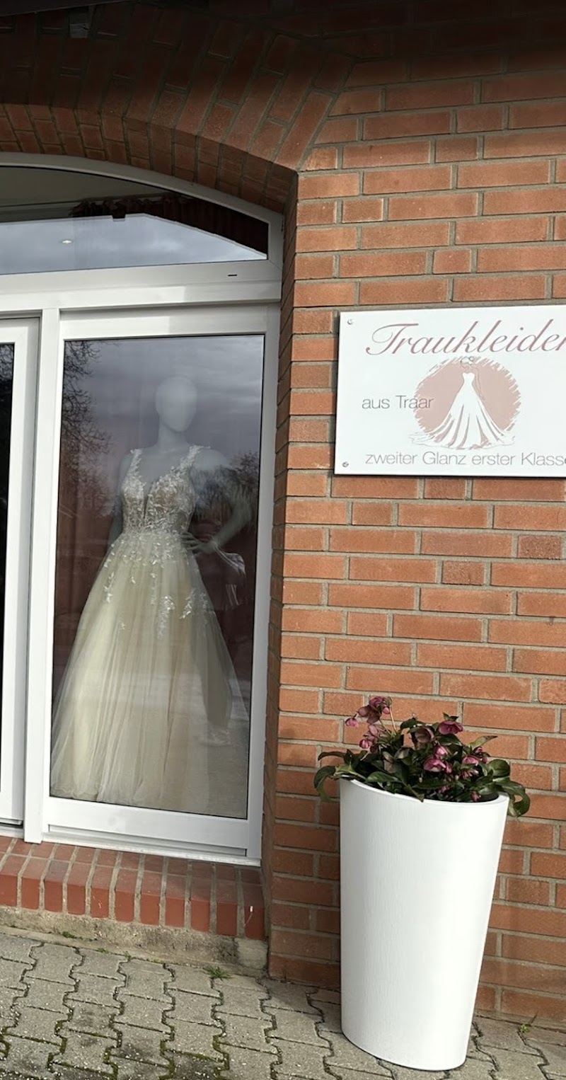 Traukleider aus Traar - Second Hand Brautmode