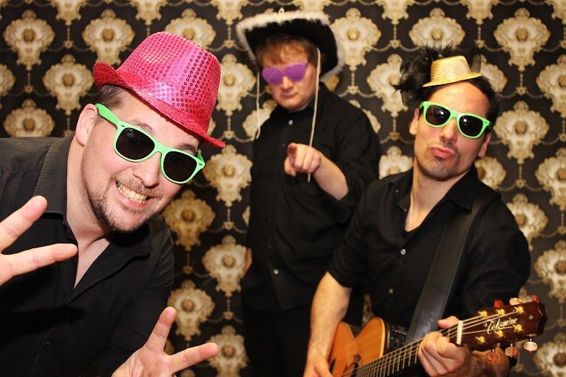 LIVEMUKKE.DE - Hochzeitsband, Sänger & DJ