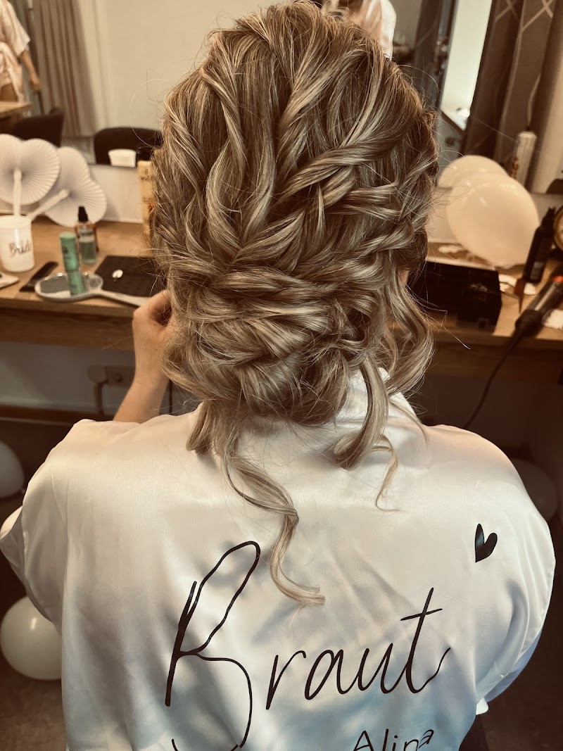 Jana Aranda Brautstyling