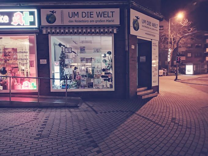 UM DIE WELT - das Reisebüro am großen Markt