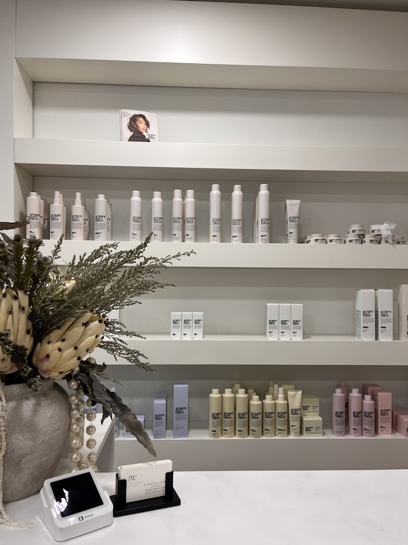 Julja Wastschuk | Hair & Make-Up Master Studio