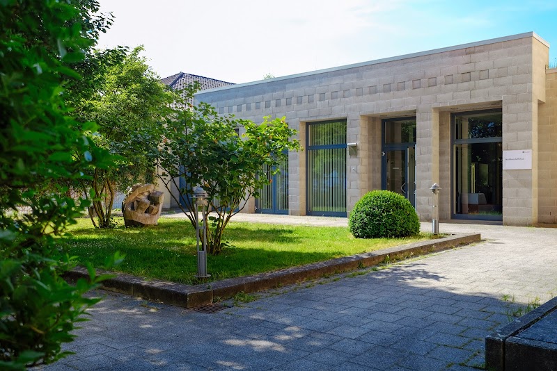 Nachbarschaftshaus Schillerstraße 18 a