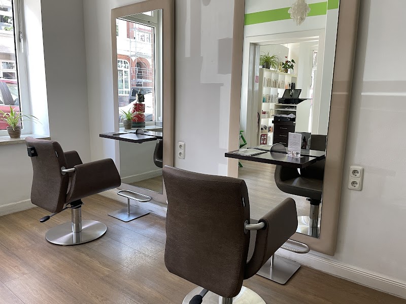Friseur in Kiel - Barthol | Cut, Colour & Cosmetics