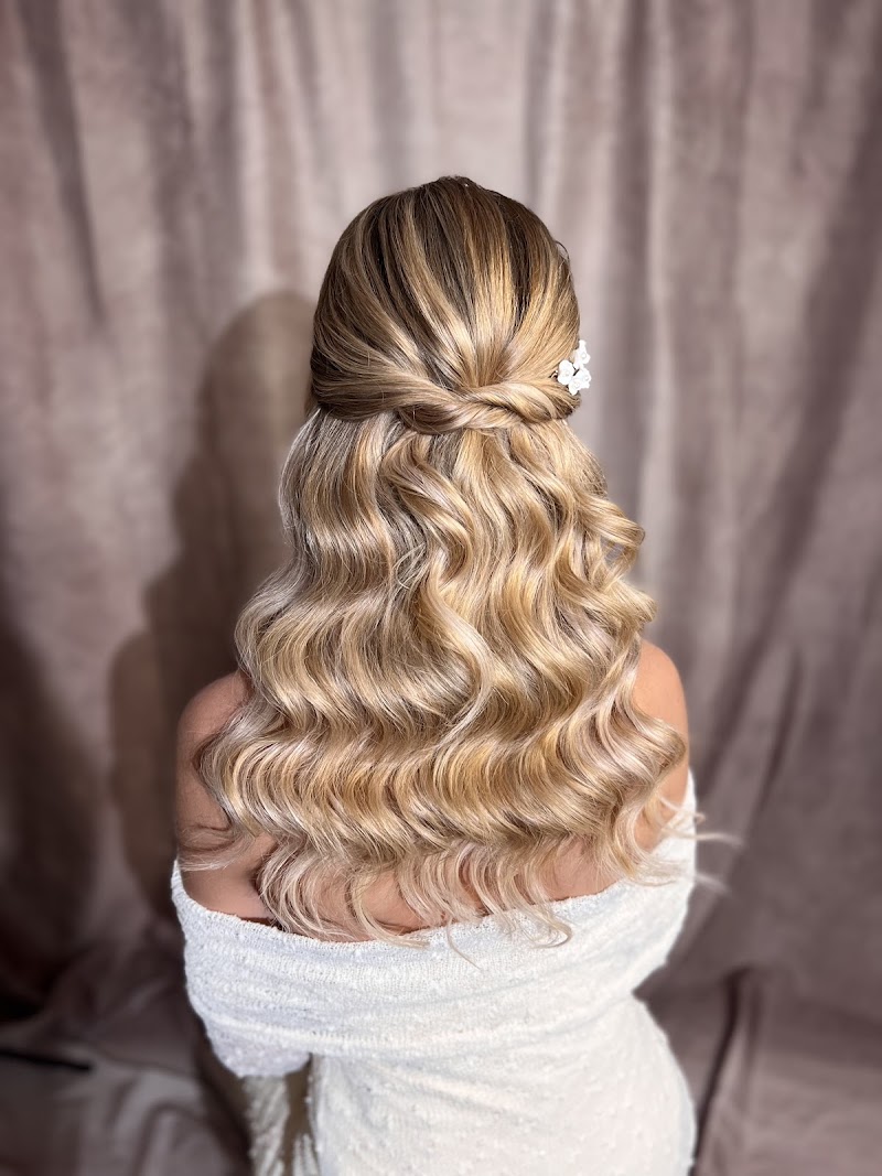 Hair & Make Up Artist Kristina Schesler | Brautstyling