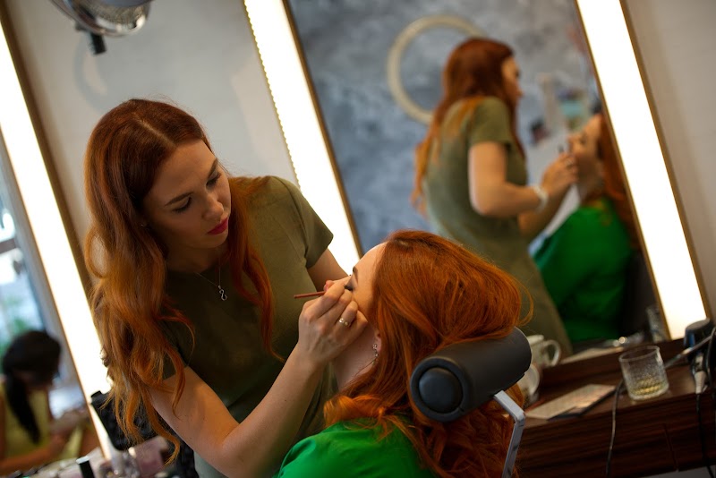 Make-up & Hairstyling by Elena Karch