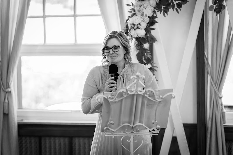 Traufee - Hochzeitsrednerin Jasmin Kunski & Team