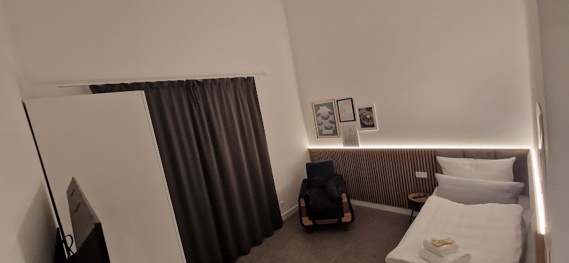 GreenLeaf Boutique Hotel