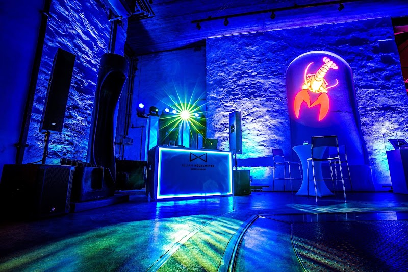 Julian Hügelmeyer - Entertainment - DJ Service - Freier Redner - Freie Trauung - Osnabrück