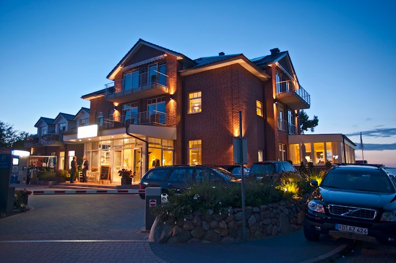 Heikendorf Ostseebad Strandhotel Mit Sauna by Belvilla