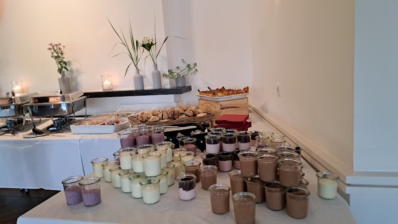 Roots Catering