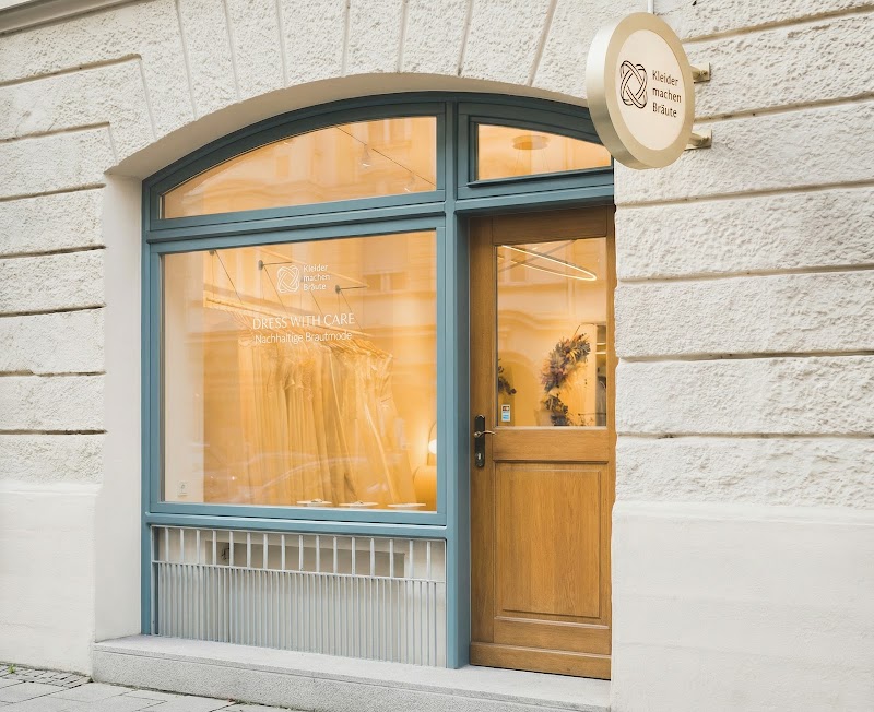 Kleider machen Bräute - Nachhaltige Brautmode München