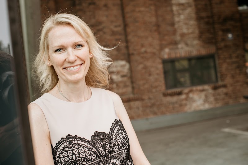 Freie Rednerin Christine (zusammenvollkommen) für Hochzeit und Events