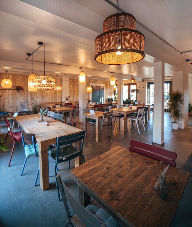 karda`mo:m Patisserie und Cafe