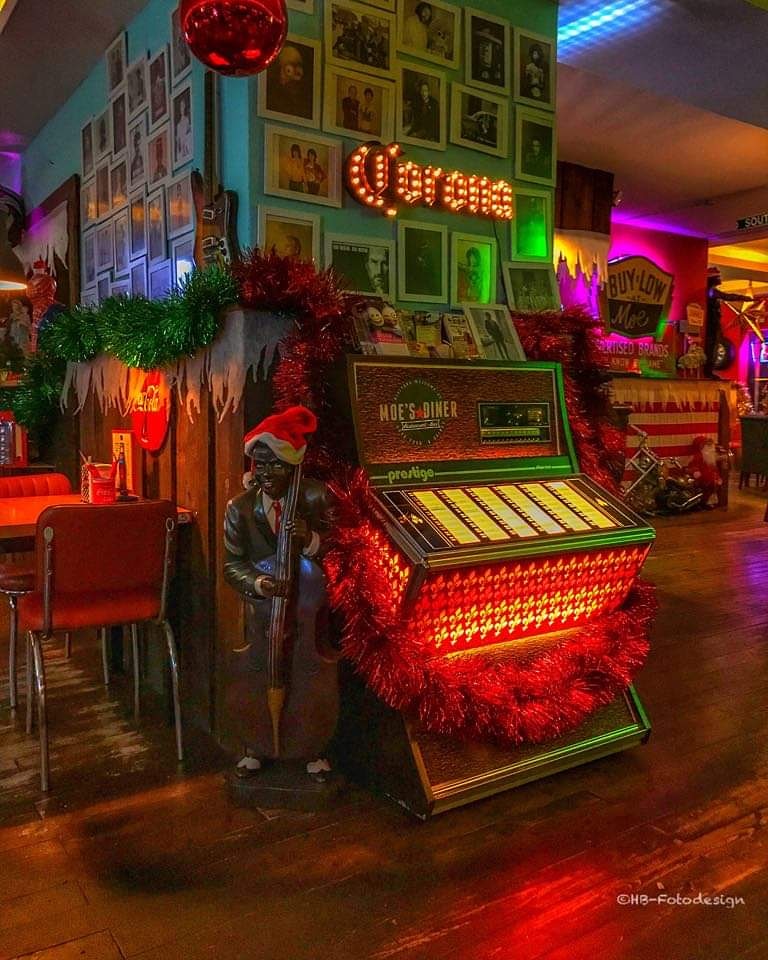 Moe's Diner